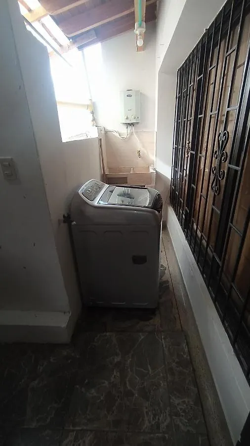 Casa Familiar En Santa Monica Villa Medellín