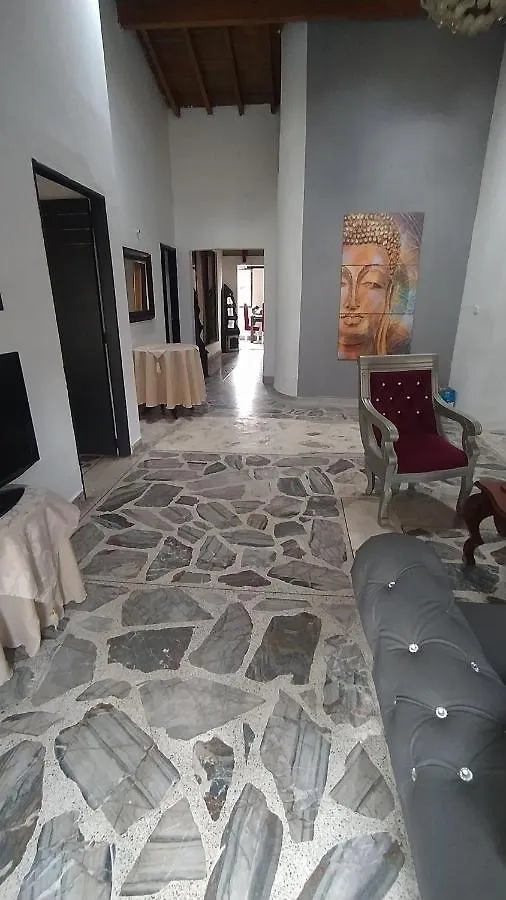 Casa Familiar En Santa Monica Villa Medellín Nyaraló